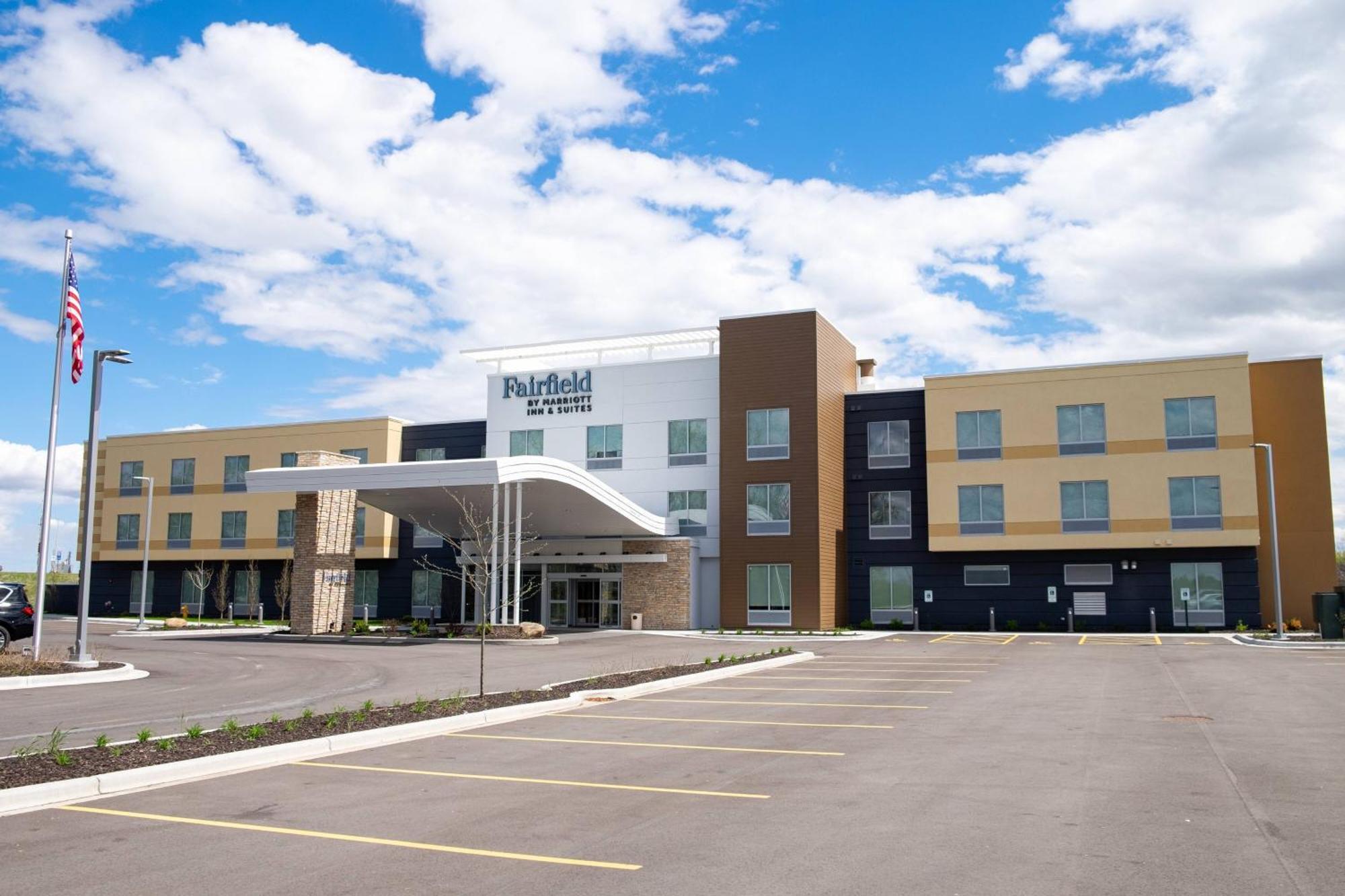 Fairfield By Marriott Inn & Suites Fond Du Lac Esterno foto